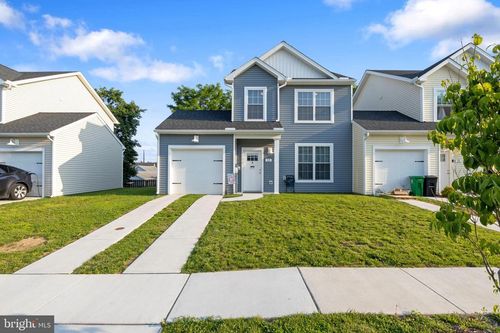 12 Parkview Dr, CARLISLE, PA, 17013-2208 | Card Image
