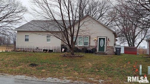 701 3rd St, Seaton, IL, 61476-9743 | Card Image