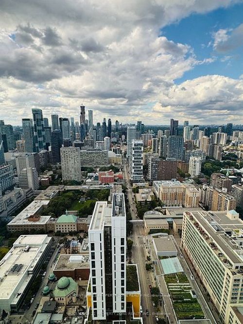 lph05-252 Church St, Toronto, ON, M5B0E6 | Card Image