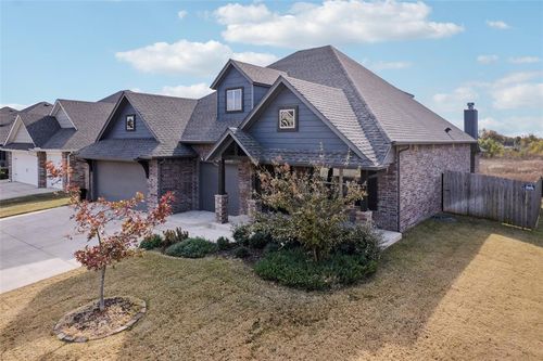 1500 Ne 33rd Ter, Moore, OK, 73160-2763 | Card Image
