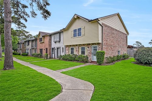 3954 Laura Leigh Dr, Friendswood, TX, 77546-4161 | Card Image