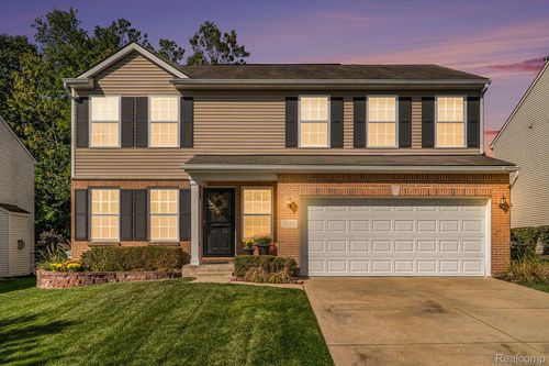2615 Compton Dr, Waterford, MI, 48329-3379 | Card Image