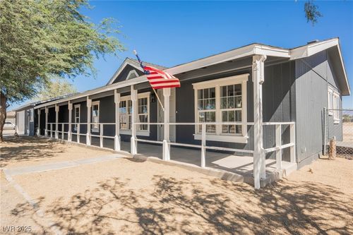 3250 E Dandelion St, Pahrump, NV, 89048-6443 | Card Image