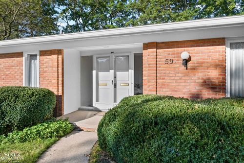 59 Putnam Pl, Grosse Pointe Shores, MI, 48236-1223 | Card Image