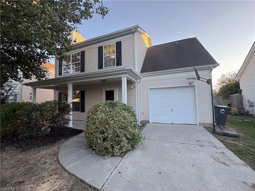 4712 Chestfield Ln, Greensboro, NC, 27407-6152 | Card Image