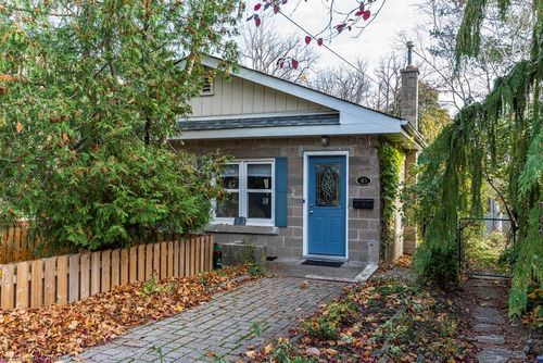 45 Market St N, Dundas, ON, L9H2Y6 | Card Image