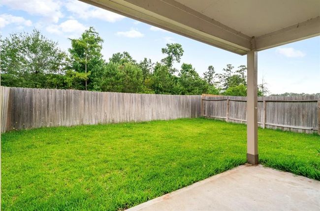 Covered patio. | Image 21