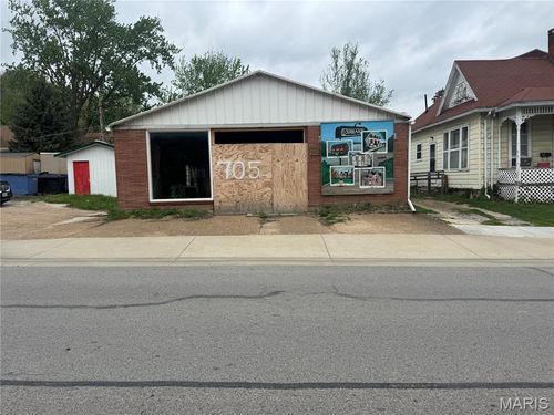 705 Georgia Street, Louisiana, MO, 63353 | Card Image