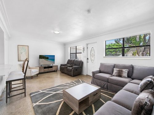 413 Ne 25th Ave, Pompano Beach, FL, 33062-4831 | Card Image