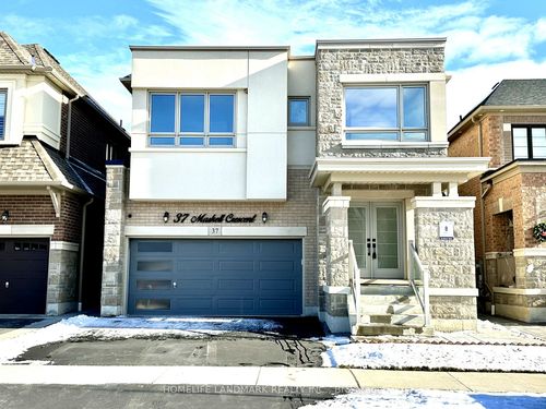 37 Maskell Cres, Whitby, ON, L1P0J6 | Card Image