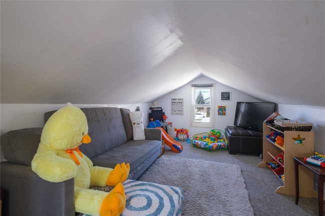 7 7 Th Ave, House other with 2 bedrooms, 1 bathrooms and 3 parking in Kingston ON | Image 26