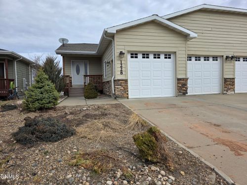 1228 23rd St W, Dickinson, ND, 58601-6771 | Card Image