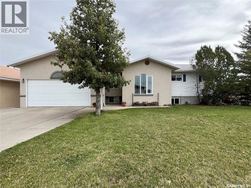 620 Griffin St, Maple Creek, SK, S0N | Card Image