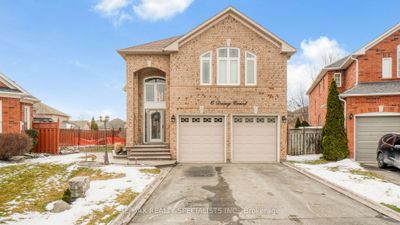 6 Daisy Crt, House other with 3 bedrooms, 3 bathrooms and 6 parking in Brampton ON | Image 1