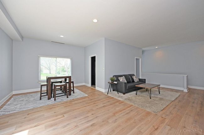 2320 Dina Ave, Condo with 2 bedrooms, 2 bathrooms and null parking in Cincinnati OH | Image 9