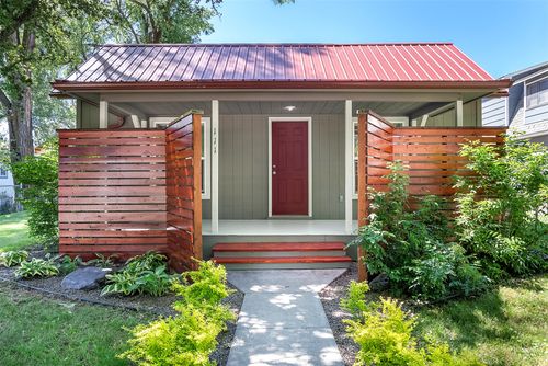 111 6th Ave W, Polson, MT, 59860-2639 | Card Image