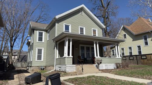 504 Douglas St, Bloomington, IL, 61701-3106 | Card Image