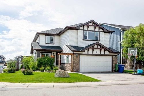 2 Kingston View Se, Airdrie, AB, T4A0K4 | Card Image