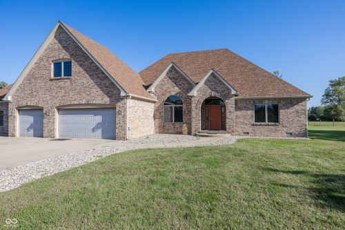 256 W Brookville Rd, Fountaintown, IN, 46130-9555 | Card Image