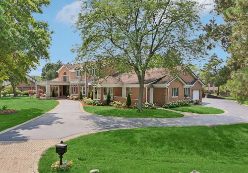 2430 Dorina Dr, Northfield, IL, 60093-2708 | Card Image