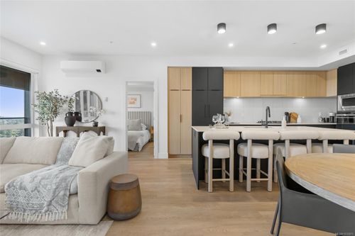 510-2341 Bear Mountain Pkwy, Langford, BC, V9B6V1 | Card Image