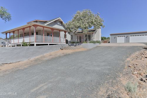 102 Crestview Rd, Holbrook, AZ, 86025-1929 | Card Image