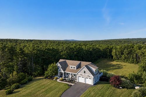 18 Sunrise Cir, Auburn, NH, 03032-3993 | Card Image