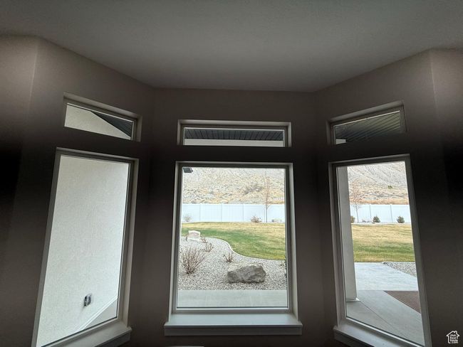 Interior space with visible vents | Image 24