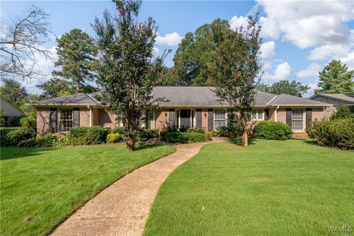 92 Arcadia Dr, Tuscaloosa, AL, 35404-4329 | Card Image