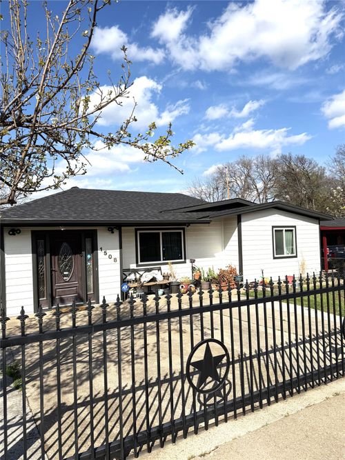 1508 California Pkwy N, Fort Worth, TX, 76115-4204 | Card Image