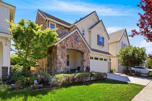 154 Sandpiper Way, Gilroy, CA, 95020-7670 | Card Image