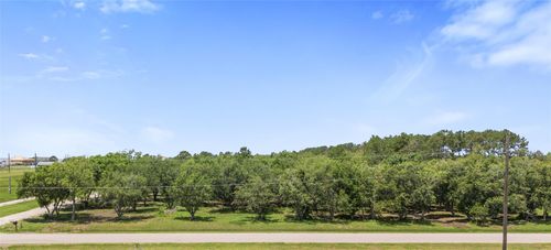 4427 W Bayshore Rd, Anahuac, TX, 77514-2790 | Card Image