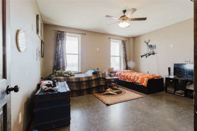 161 Hcr 1150, House other with 3 bedrooms, 3 bathrooms and null parking in Blum TX | Image 12