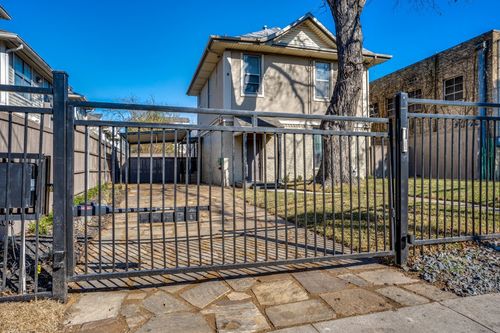 1910 N Carroll Ave, Dallas, TX, 75204-4406 | Card Image