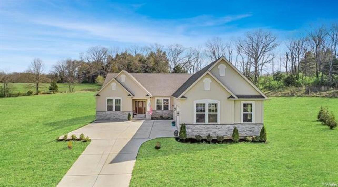 Wildberry Ct, Washington, MO 63090