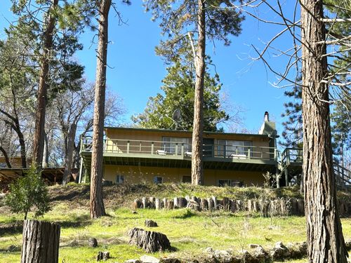 44971 Pine Flat Dr, California Hot Springs, CA, 93207-9602 | Card Image