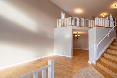 8 Arbour Glen Close Nw, House other with 4 bedrooms, 2 bathrooms and 4 parking in Calgary AB | Image 3