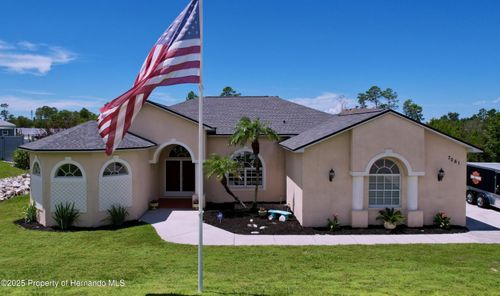 7061 Ovenbird Rd, WEEKI WACHEE, FL, 34613-6340 | Card Image