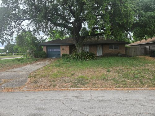 2330 Saxon Dr, Houston, TX, 77018-4642 | Card Image