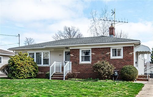 483 Hillman Rd, Akron, OH, 44312-2151 | Card Image