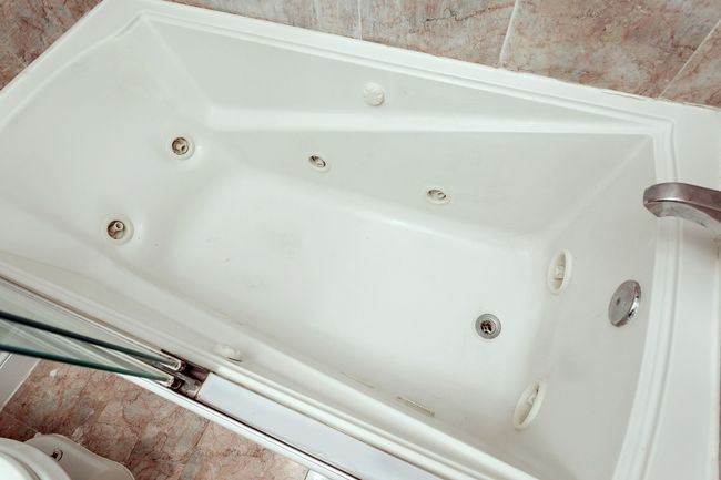 Jetted tub | Image 32