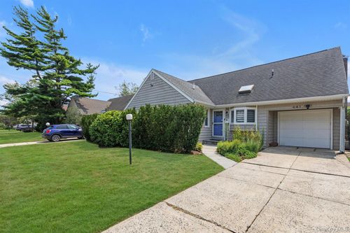 441 Argyle Rd, Cedarhurst, NY, 11516-1234 | Card Image