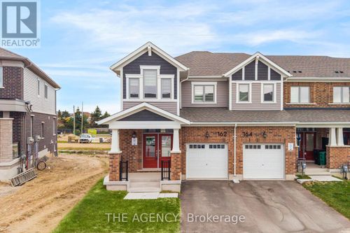 162 Stamson St, Kitchener, ON, N2R0V2 | Card Image
