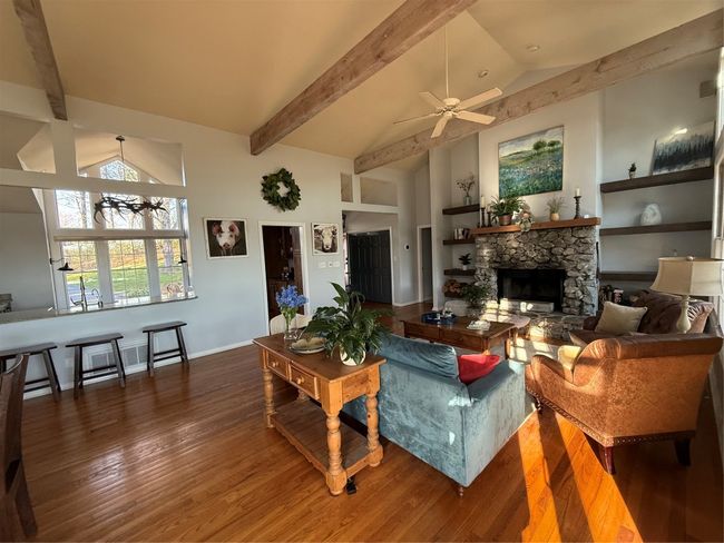 great room | Image 6