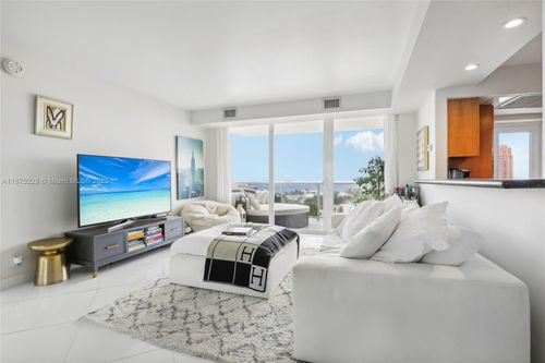 apt-10c-2701 N Ocean Blvd, Fort Lauderdale, FL, 33308-7541 | Card Image