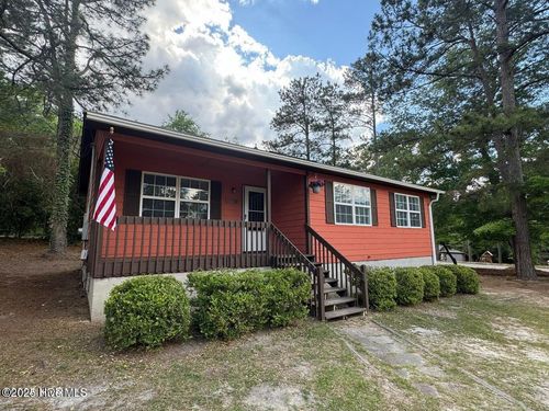 1290 W Michigan Ave, Southern Pines, NC, 28387-4422 | Card Image