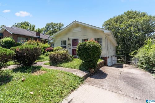 5607 Avenue E, Fairfield, AL, 35064-2058 | Card Image