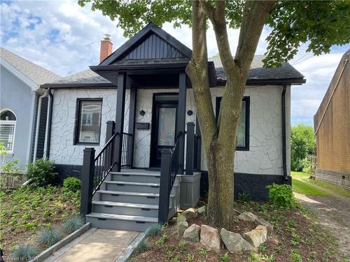 432 Bay St N, Hamilton, ON, L8L1N3 | Card Image