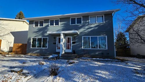 6014 37 St Sw, Calgary, AB, T3E5M7 | Card Image