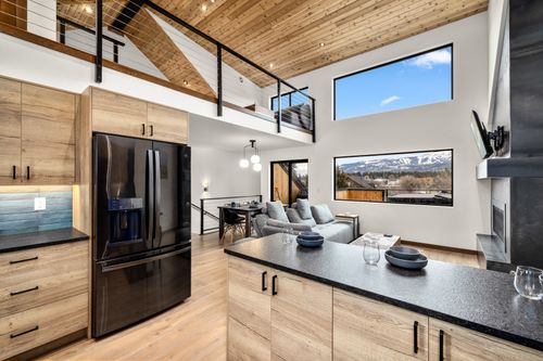 unit-b-104 Obrien Ave, Whitefish, MT, 59937-3194 | Card Image